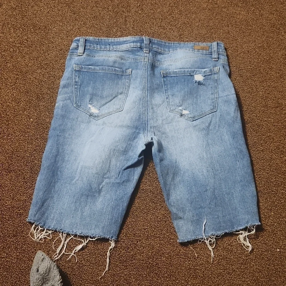 ♡Almost Famous stretch distressed jean shorts sz. 5